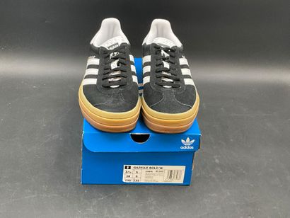 ADIDAS, modèle GAZELLE BOLD W,pointure 38,...