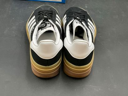 ADIDAS, modèle GAZELLE BOLD W, pointure 38,...