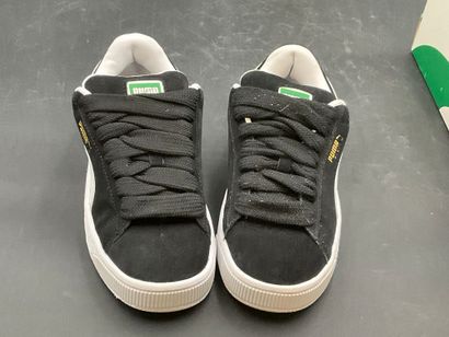 PUMA, modèle SUEDE XL, pointure 37, paire...