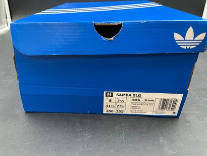 ADIDAS,modèle SAMBA XLG,pointure 41,5, paire...