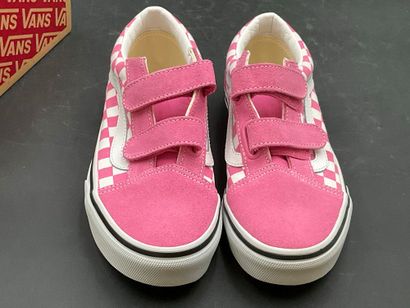 VANS,modèle OLD SKOOL V,pointure 34, paire...