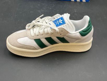 ADIDAS,modèle SAMBA XLG,pointure 41,5, paire...