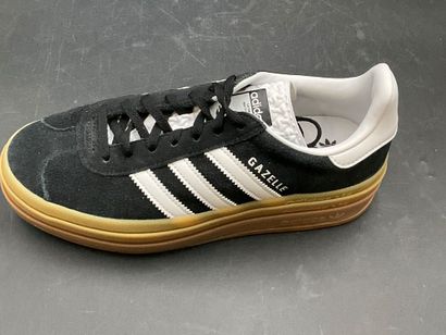 ADIDAS, modèle GAZELLE BOLD W,pointure 38,...
