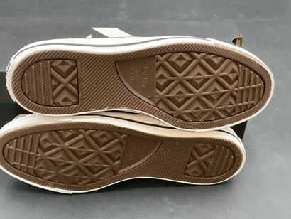 CONVERSE, modèle ALL STAR, pointure 39,5,...