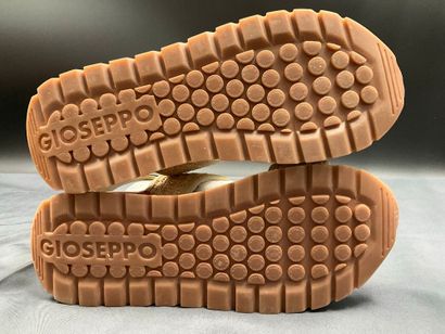 GIOSEPPO, modèle ARGONNE, paire de sandales,...