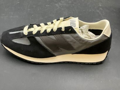 NEW BALANCE,modèle 471, pointure 42, paire...