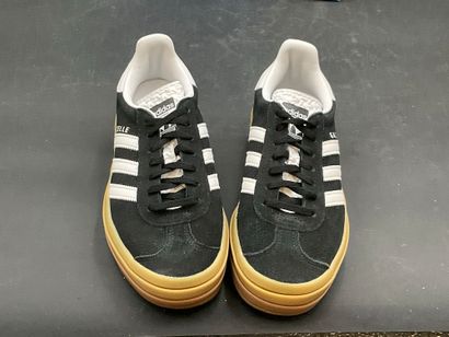 ADIDAS, modèle GAZELLE BOLD W,pointure 38,...