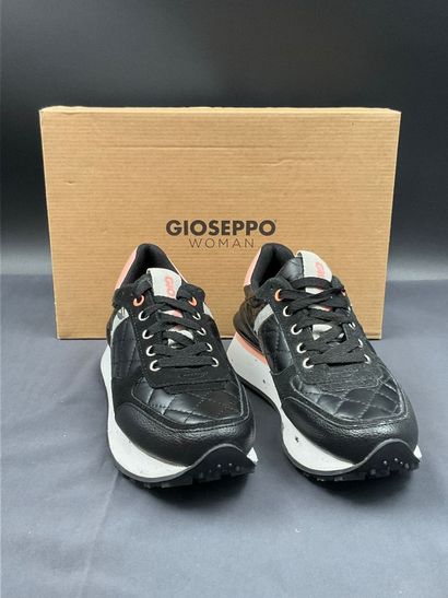 GIOSEPPO, modèle WILTZ, paire de baskets...
