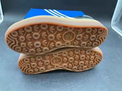 ADIDAS, modèle GAZELLE BOLD W,pointure 40,5,paire...