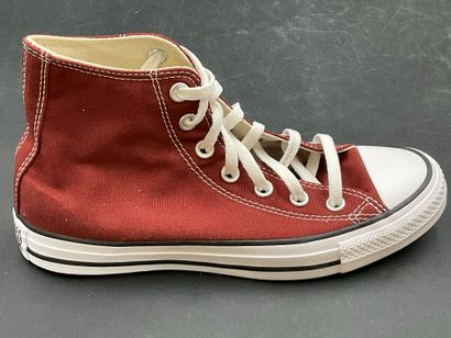 CONVERSE, modèle CHUCK TAYLOR ALL STAR,pointure...