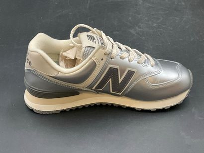 NEW BALANCE,modèle 574,pointure 38,paire...