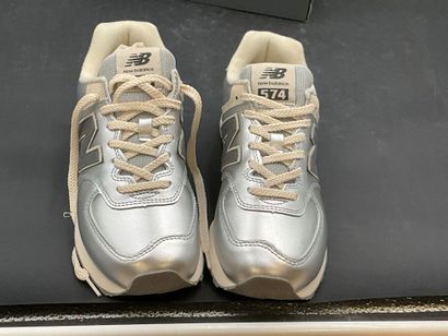 NEW BALANCE,modèle 574,pointure 41, paire...