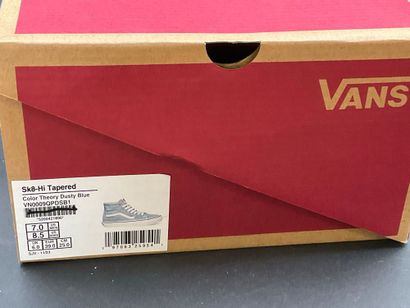 VANS,modèle SK8, pointure 39, paire de baskets...