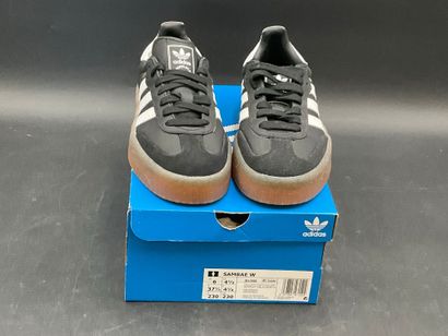 ADIDAS, modèle SAMBAE W,pointure 37,5, paire...