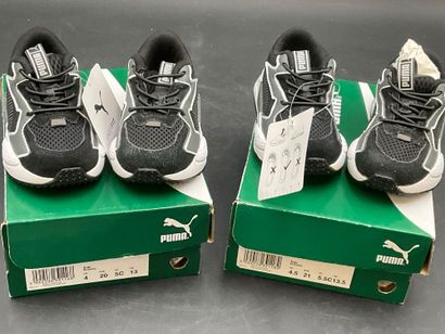 Lot de deux paires de baskets PUMA, modèle...