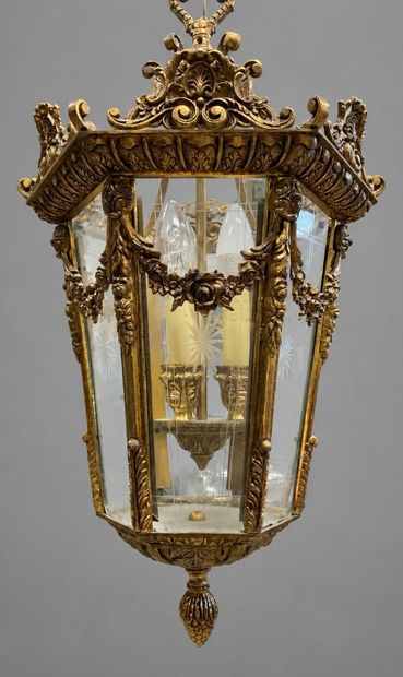 Lanterne en bronze style Louis XVI. Environ...