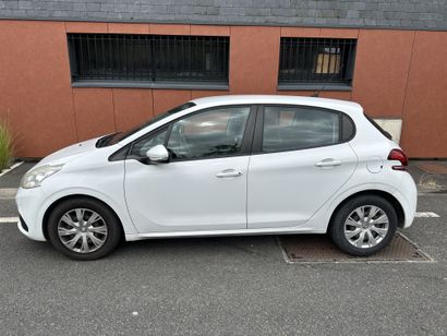 PEUGEOT 208 Immatriculée : EA-312-WR 
Phase...