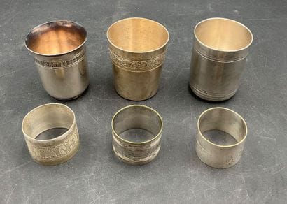 Lot métal argenté.
Ensemble de 3 timbales...
