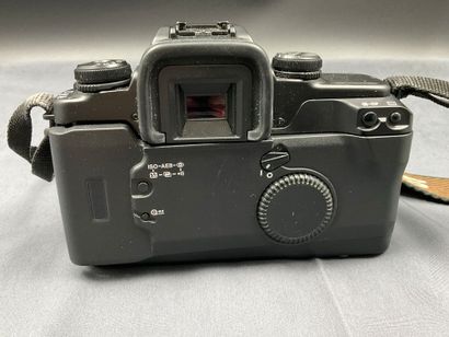Appareil photo argentique CANON EOS 50 e....