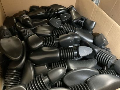 Plus de 600 embauchoirs pour chaussures,...