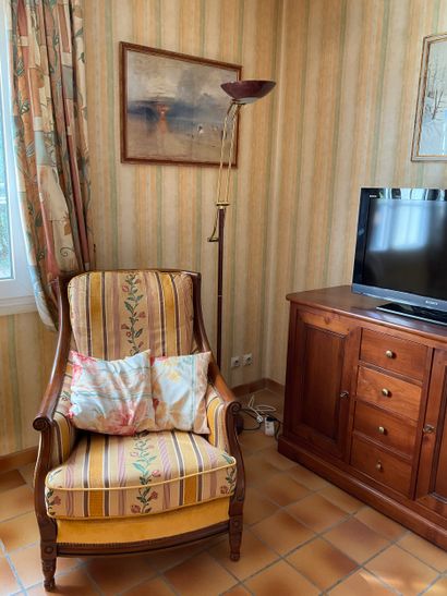 VENTE EN UN LOT – MOBILIER D’UNE MAISON
Secteur...