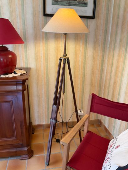 VENTE EN UN LOT – MOBILIER D’UNE MAISON
Secteur...