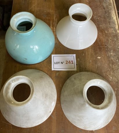 Lot de 4 grandes opalines dt paire de blanches...