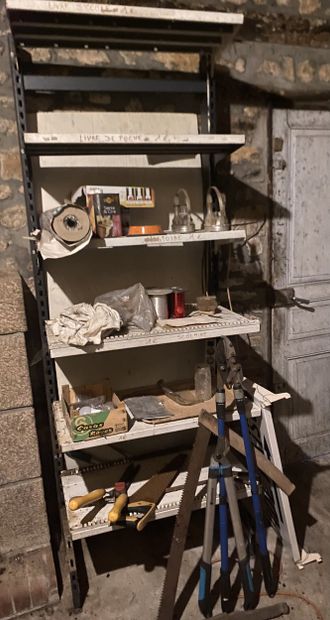 Contenu d’un cellier, facile d’accès et comprenant...