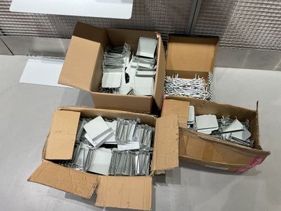25 mètres linéaires de supports grillagés...