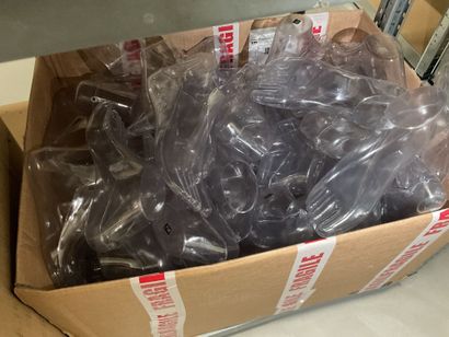 Plus de 600 embauchoirs pour chaussures,...