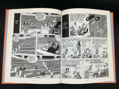 Regroupement d’un livre et de 3 Bandes dessinées.
-...