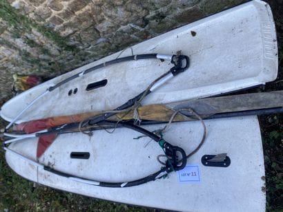 Lot de 2 planches à voile DUFOUR et en l’état...