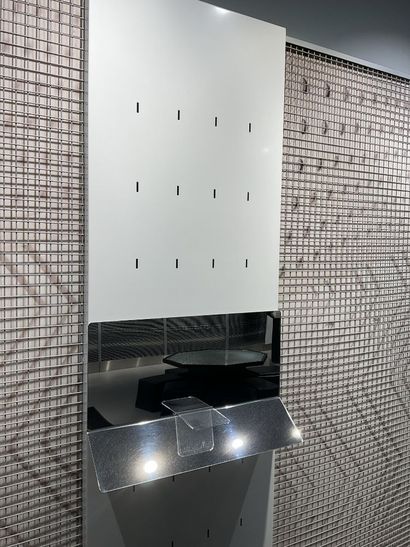 25 mètres linéaires de supports grillagés...