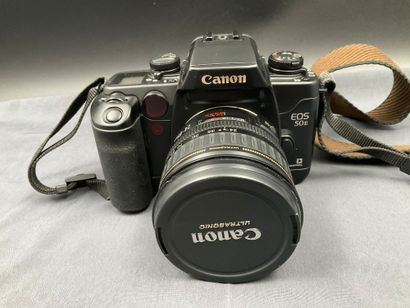 Appareil photo argentique CANON EOS 50 e....