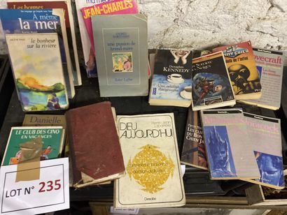 Lot de Romans et de livres divers, en l’état...