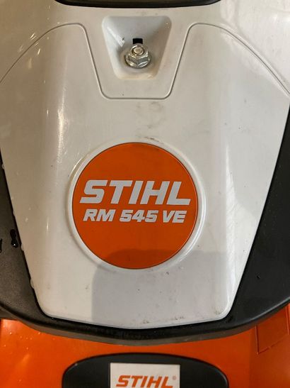 Tondeuse thermique avec une seule utilisation...