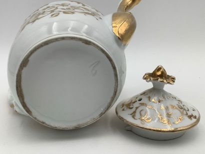 Porcelaine de Paris et divers, regroupement...