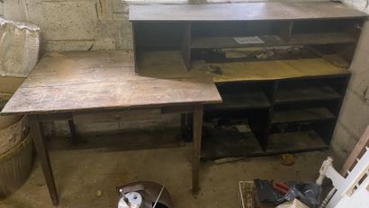 Lot comprenant petite table ancienne et en...