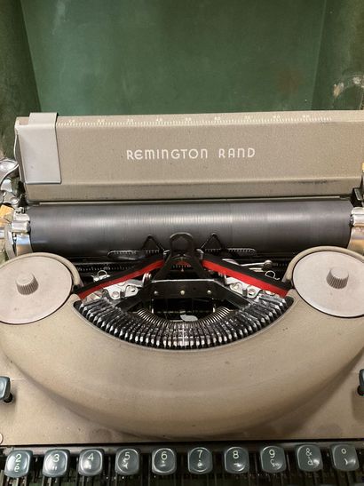 Machine à écrire REMINGTON NOIELESS, en ...