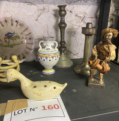 Lot varia de 11 divers bibelots et ou souvenirs...