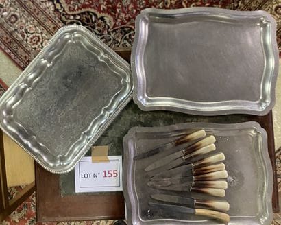 Lot de 3 grands plateaux Inox dt paire et...