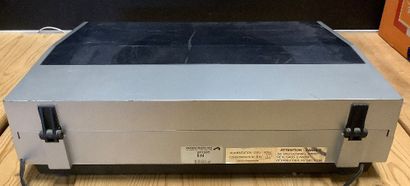 Regroupement de 2 platines disque vinyle.
-...