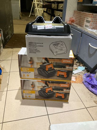 Lot de 1 batterie et 2 chargeurs STIHL n...