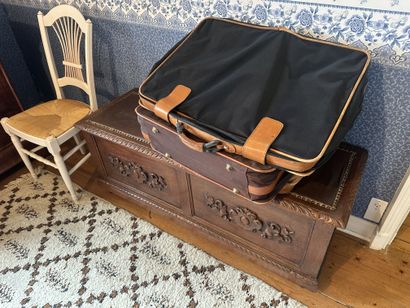 Vente en 1 lot comprenant 3 chambres et 1...