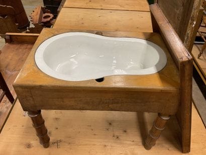 Bidet en faïence Creil Montereau, 34 x 50...