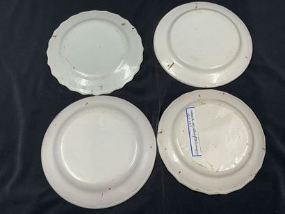 Manette de 18 assiettes dont 8 sur le thème...