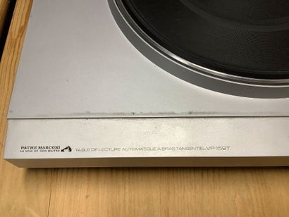 Regroupement de 2 platines disque vinyle.
-...