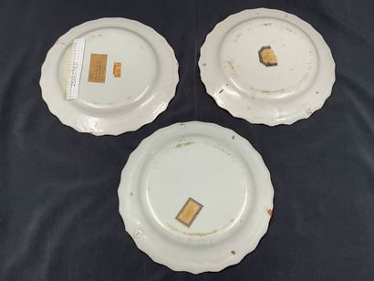 Manette de 18 assiettes dont 8 sur le thème...