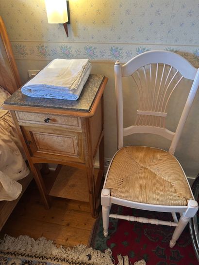 Vente en 1 lot comprenant 3 chambres et 1...