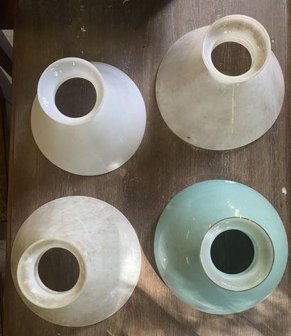 Lot de 4 grandes opalines dt paire de blanches...